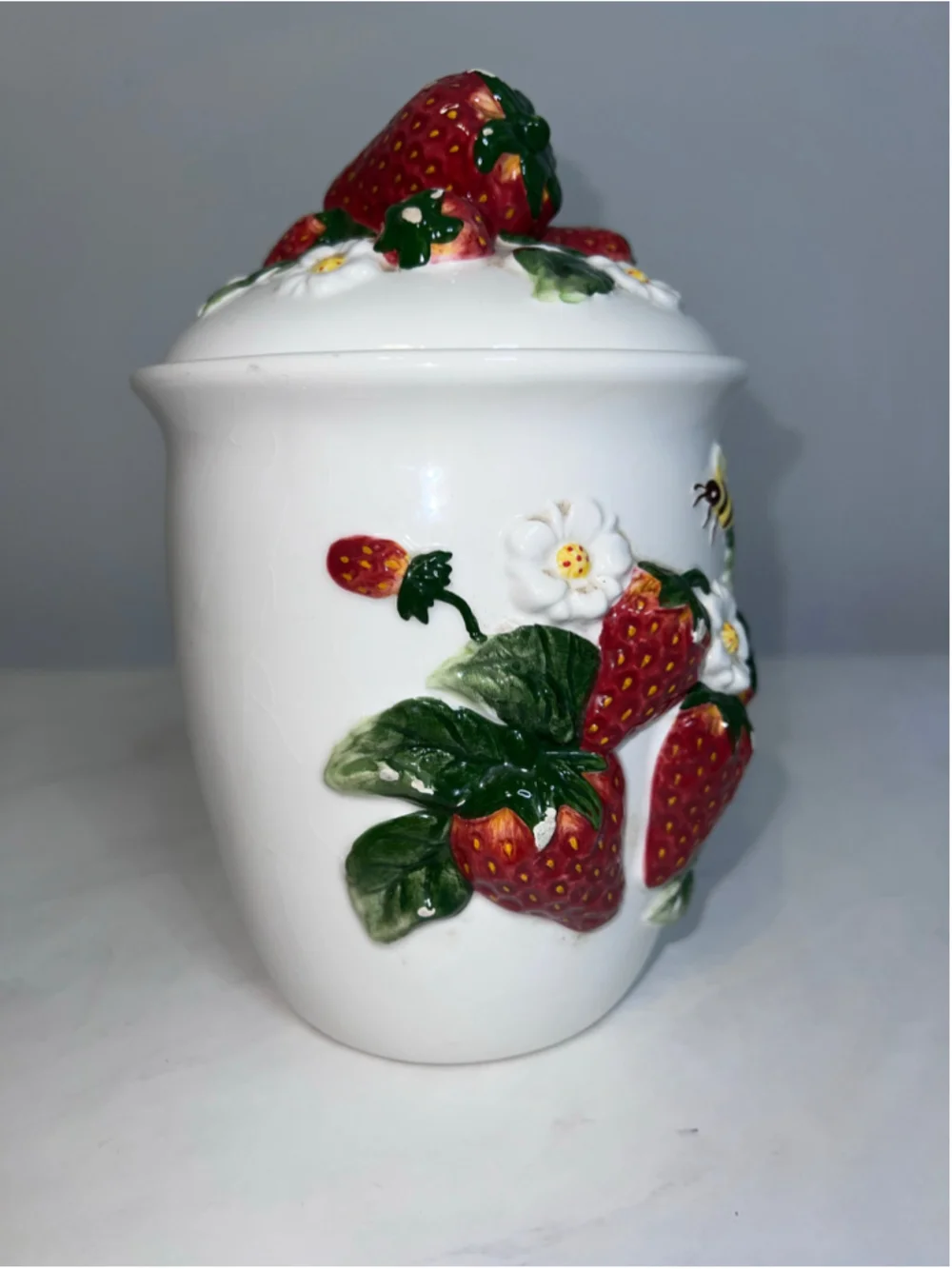 VTG Bees & Strawberry 80s Ceramic Kitchen Canister Jar